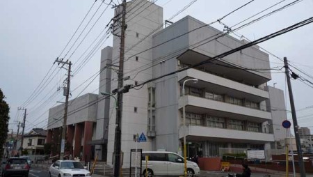 老朽化の進む西東京市民会館