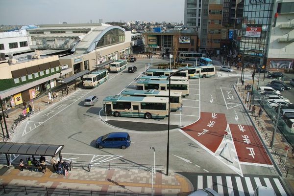 ひばりヶ丘駅南口広場
