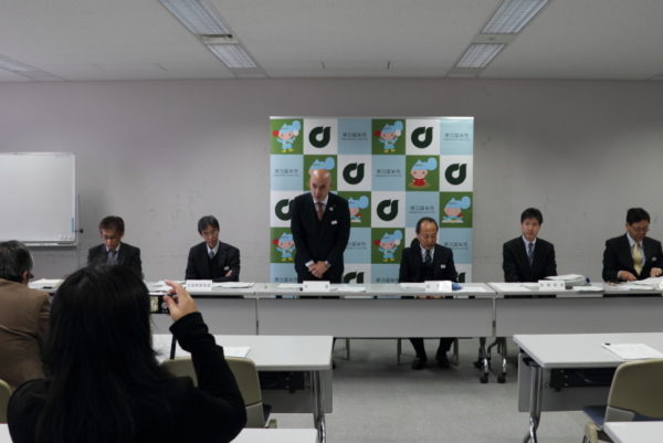 記者会見